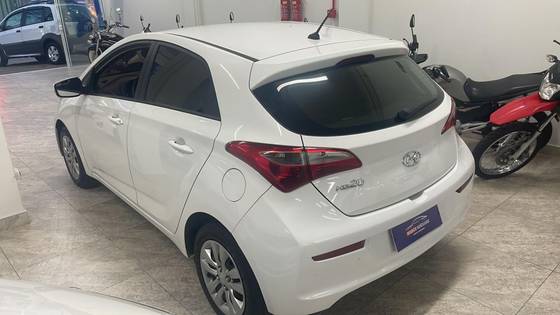 HYUNDAI HB20 1.0 COMFORT STYLE 12V TURBO FLEX 4P MANUAL HYUNDAI HB20 1.0 COMFORT STYLE 12V TURBO FLEX 4P MANUAL